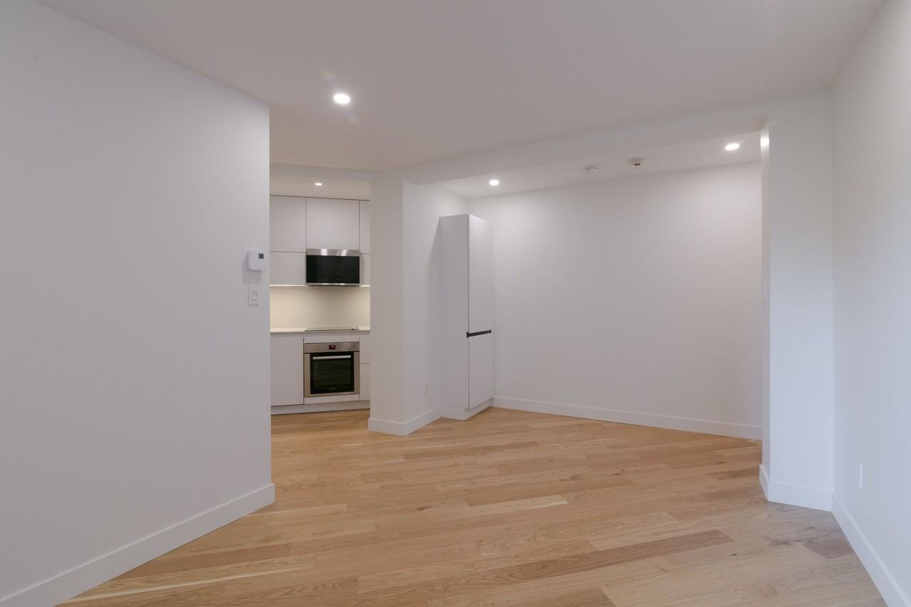5530 Ch De La Côte-Saint-Luc — photo 3