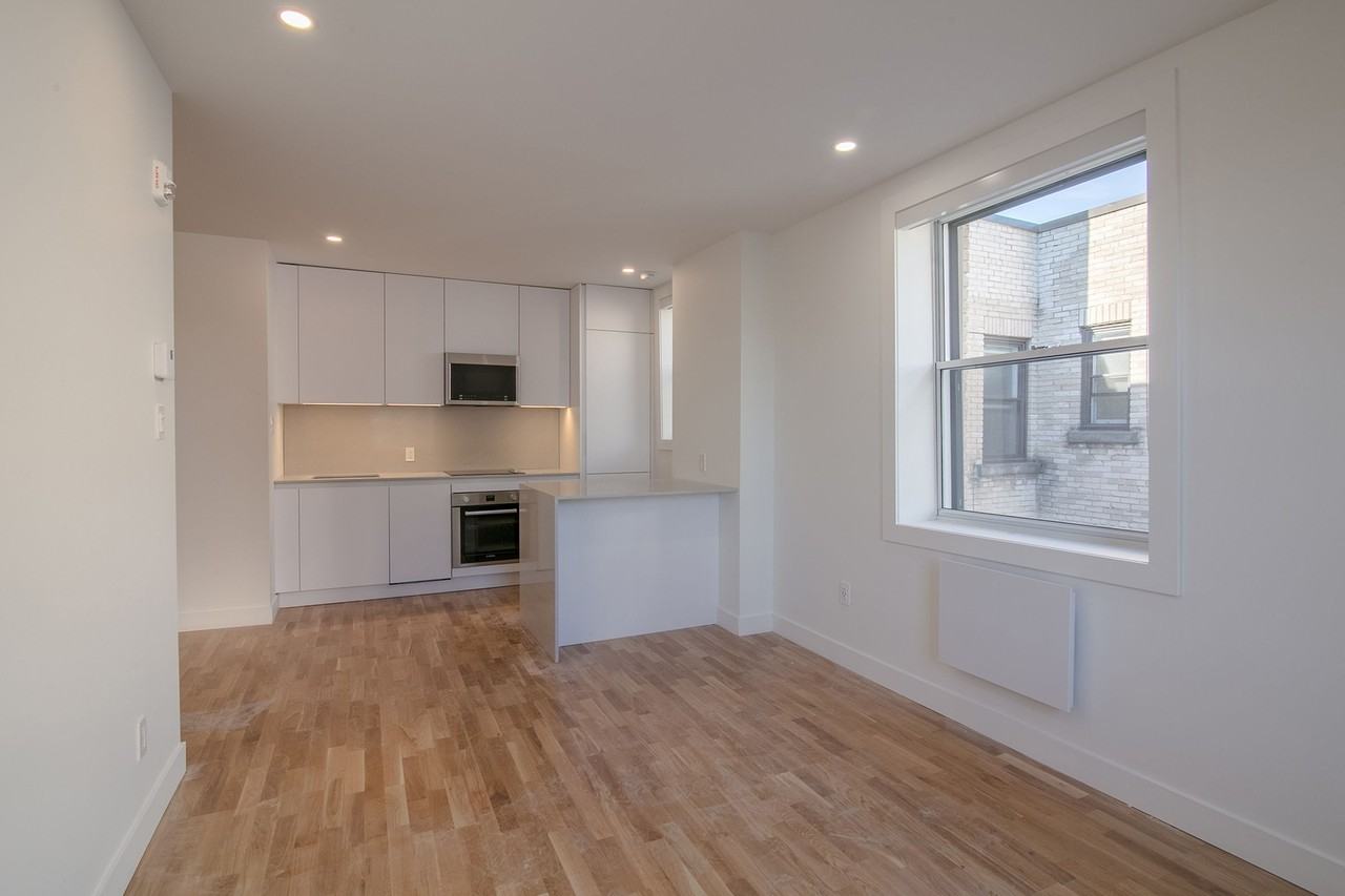 5530 Ch De La Côte-Saint-Luc — photo 3