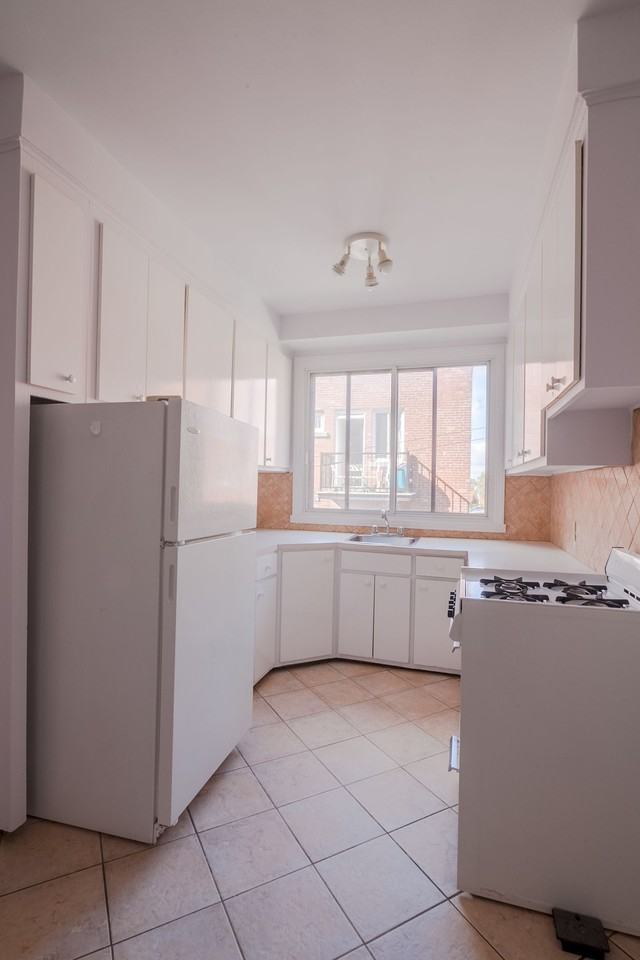 4505-4515 Dupuis Avenue - Photo 2 of 50