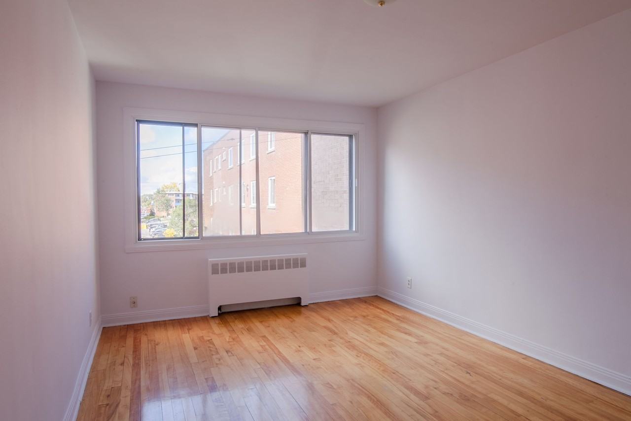 4505-4515 Dupuis Avenue - Photo 3 of 50