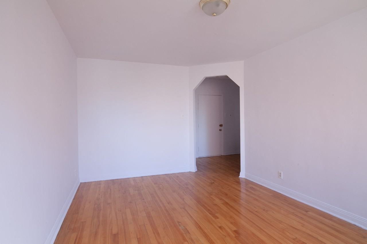 4505-4515 Dupuis Avenue - Photo 4 of 50