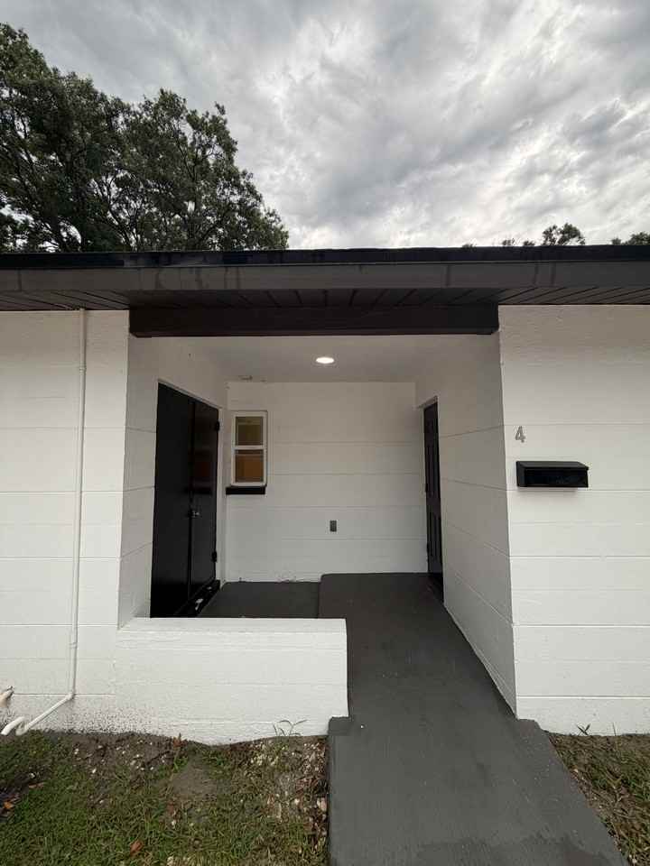 9011 Doctor Martin Luther King Junr St N #4 - Photo 6 of 15