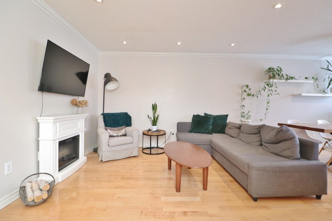 2216 Brockstone Cr - Photo 7 of 36