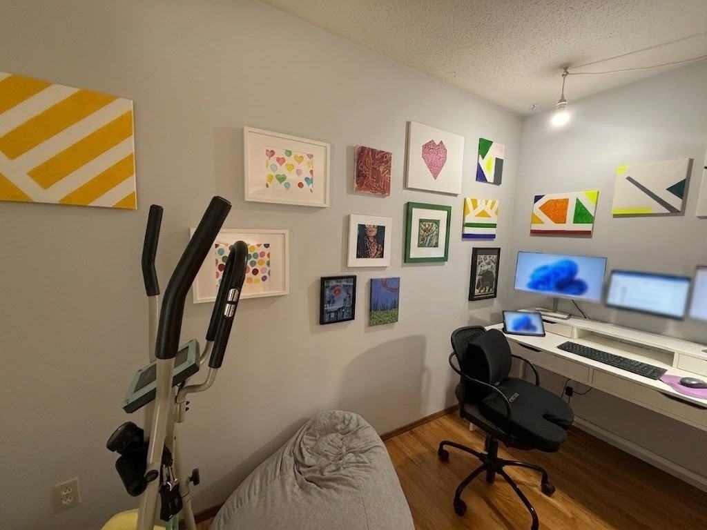Large 3 Bed, 1.5 Bath Home in the Heart of Varsity - Photo 5 of 13