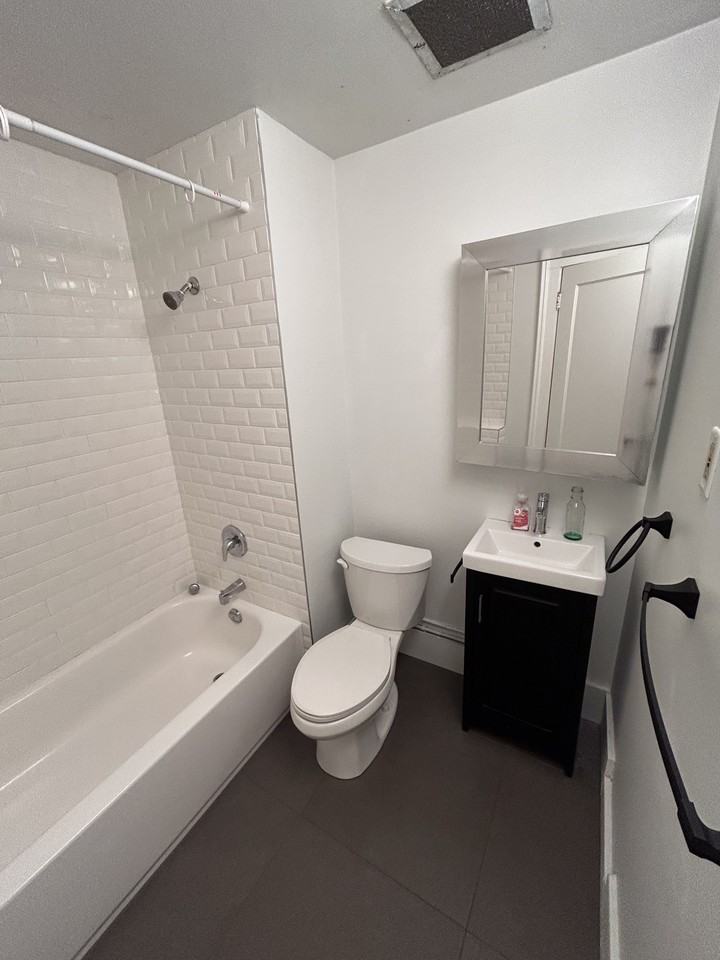 Lyndale Apartments - Photo 5 of 8