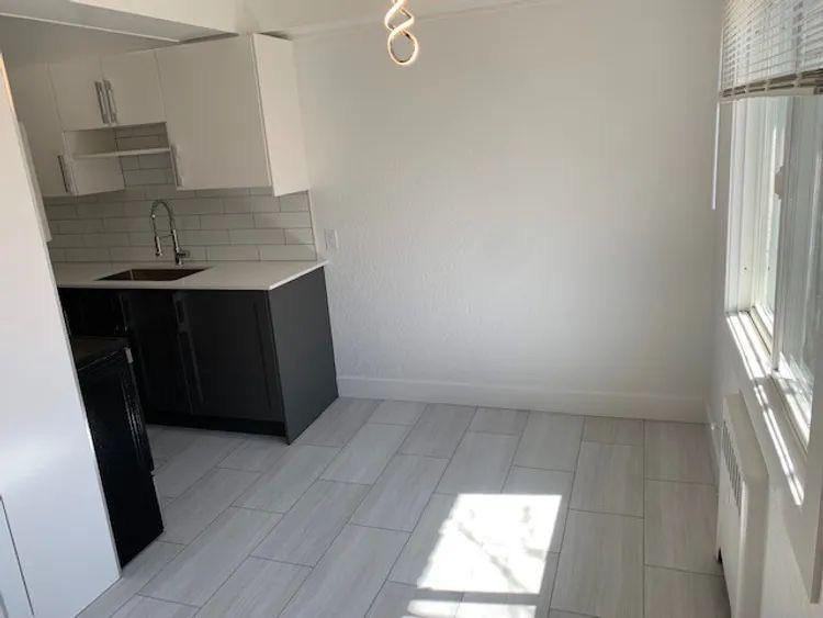 989 West 20th Avenue - Photo 2 of 6