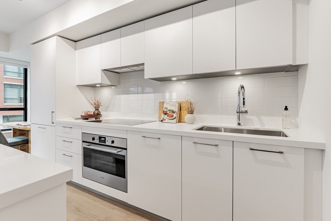 36 Brentcliffe Luxury Rentals - Photo 2 of 16