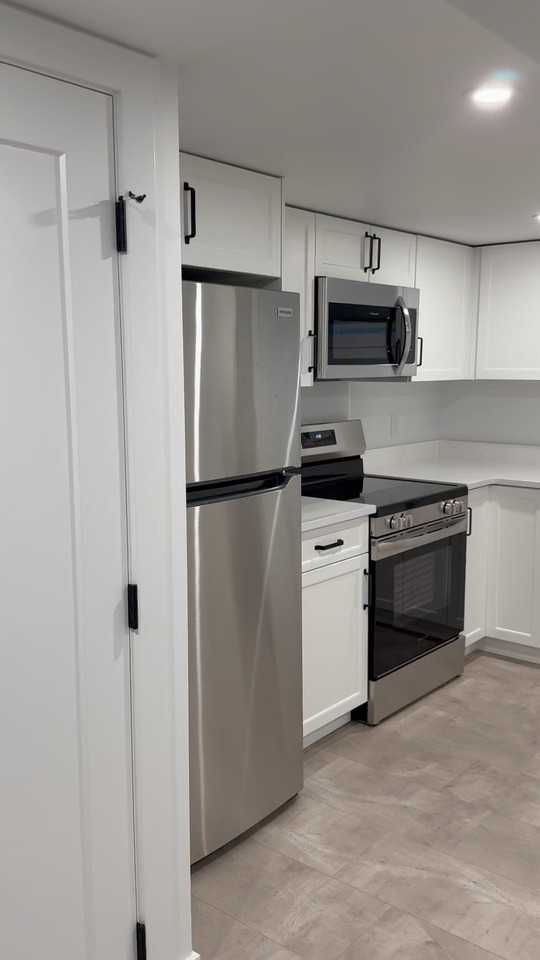 2 Bedroom | 1 Bathroom | Lower Unit 155 Leskiw Lane - Photo 4 of 20