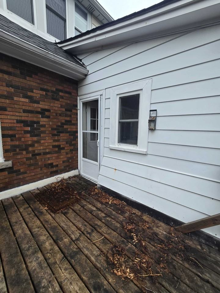 1047 Main Street East, Hamilton, Ontario, Canada, L8M 1N5 - Photo 5 of 27