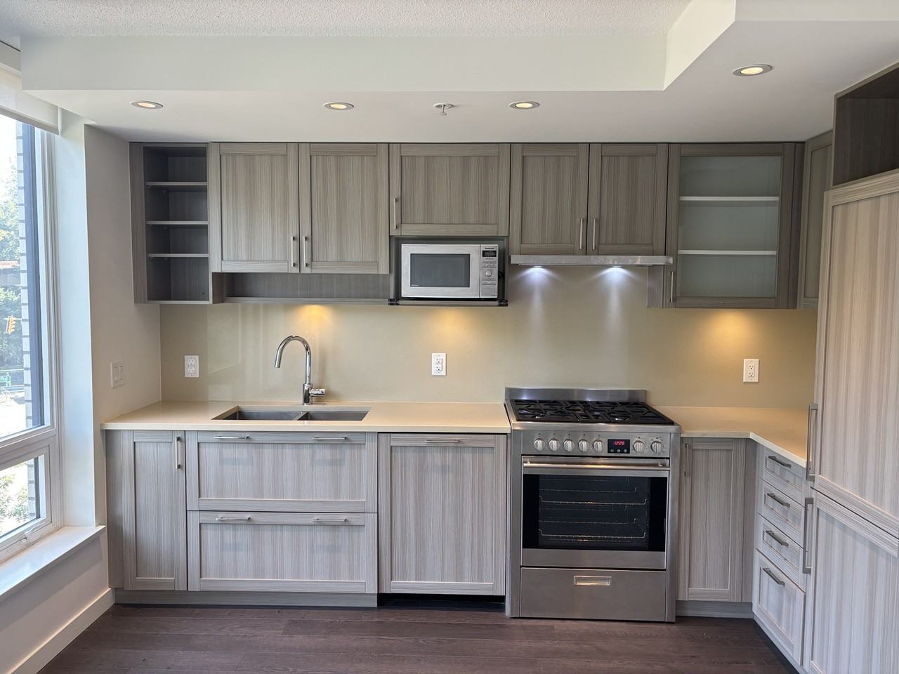 5470 Ormidale St - Photo 6 of 17