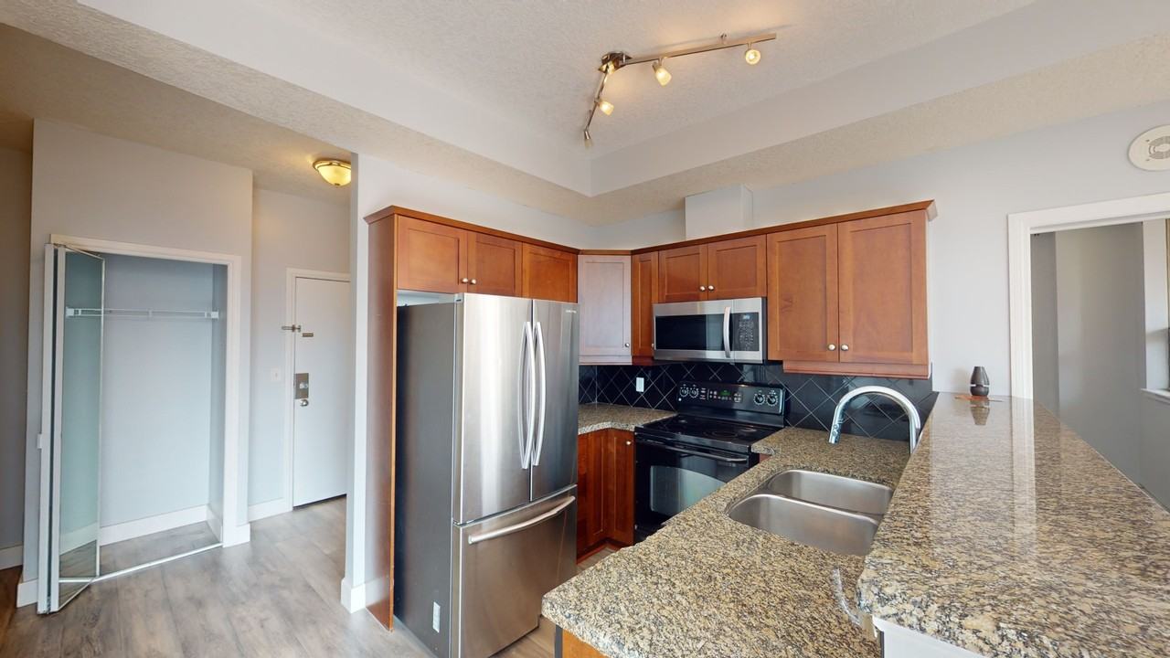 812, 1053 10 Street SW - Photo 5 of 15