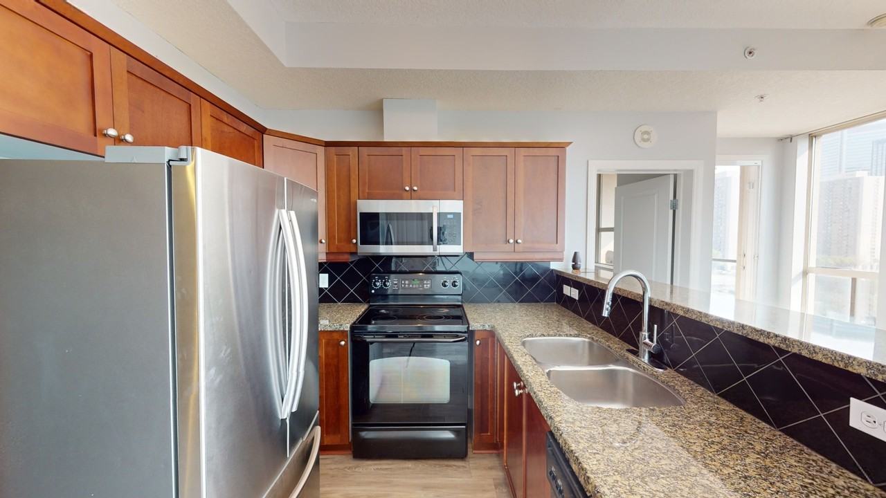812, 1053 10 Street SW - Photo 6 of 15