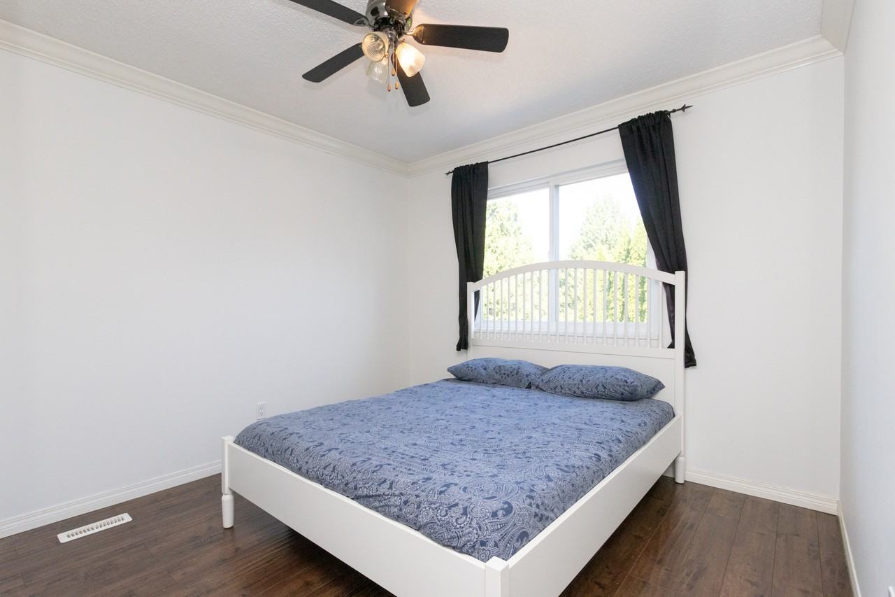 21573 Cherrington Avenue, Maple Ridge - Photo 7 of 24