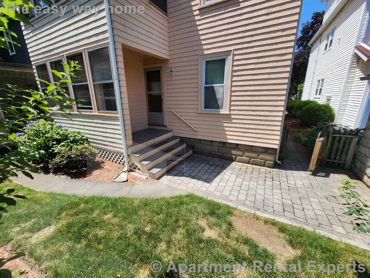 47 Springfield St #2 - Photo 6 of 27