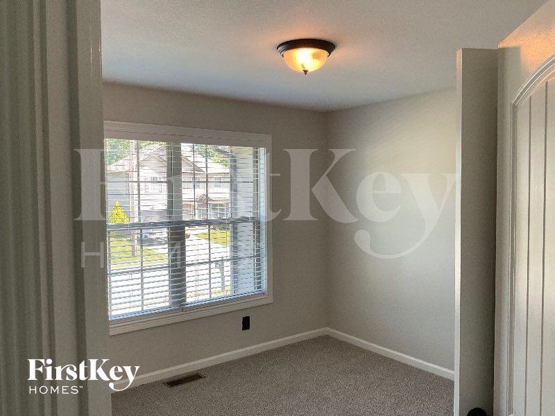543 Magnolia Dr - Photo 7 of 12