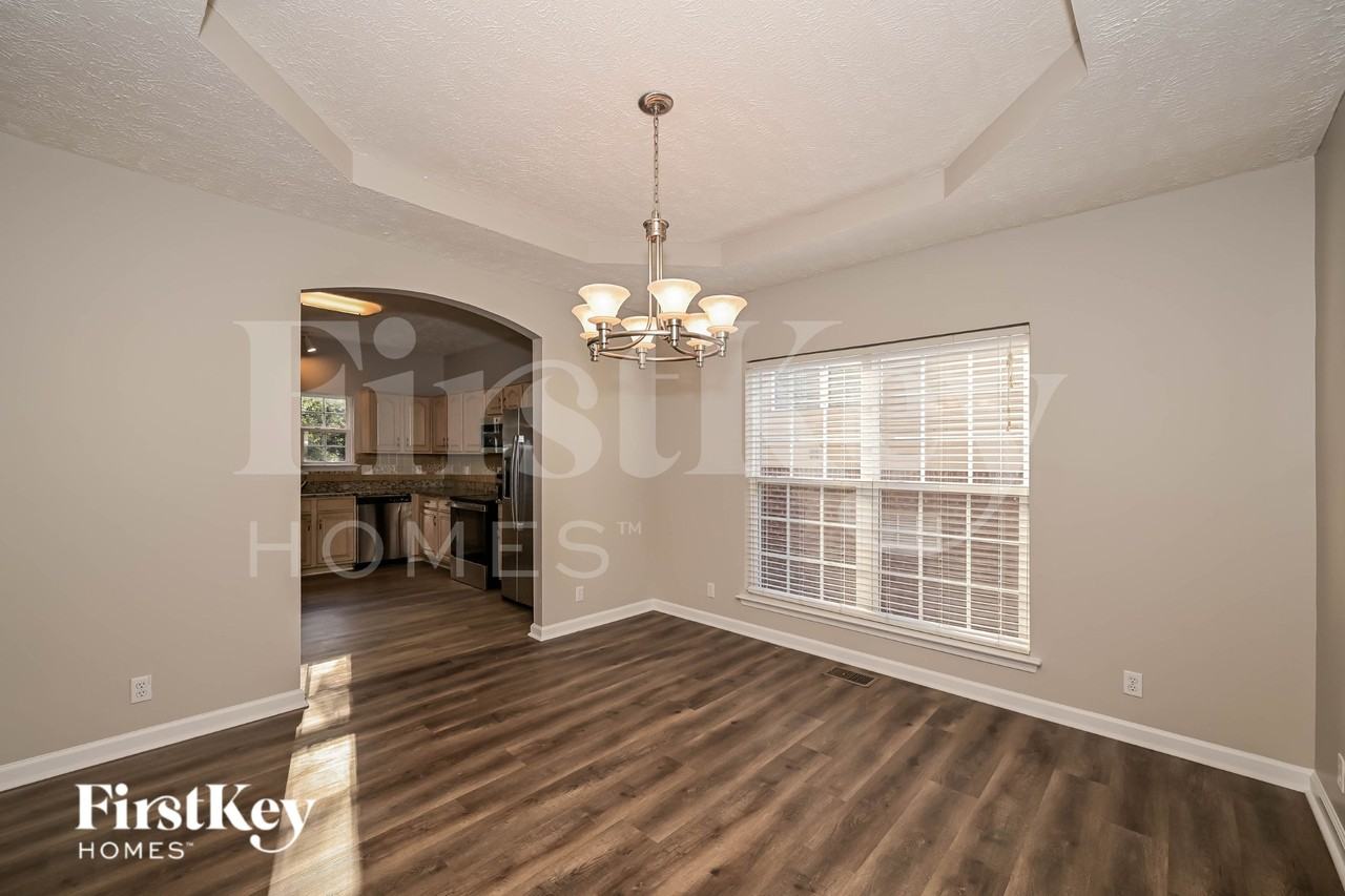 5672 Deer Valley Trl - Photo 5 of 19