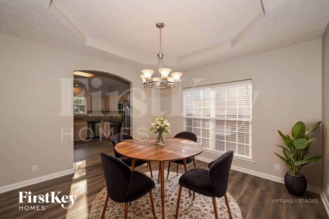 5672 Deer Valley Trl - Photo 6 of 19