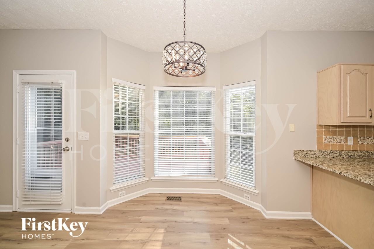 5672 Deer Valley Trl - Photo 7 of 19