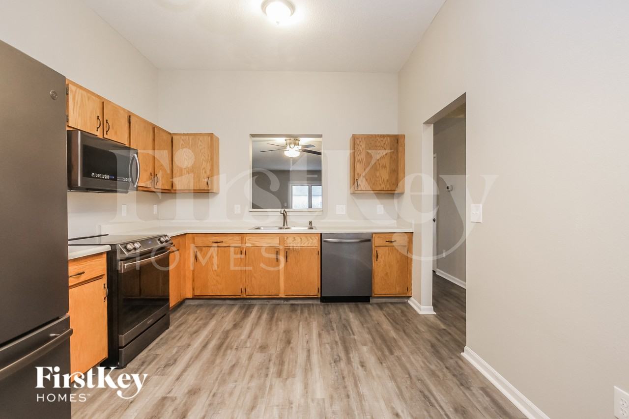 37 Lasalle Ln - Photo 5 of 15