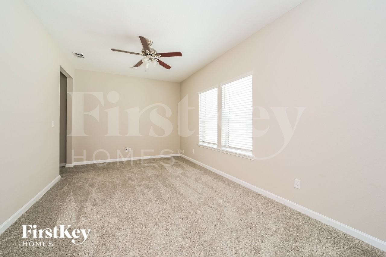 75384 Fox Cross Ave - Photo 5 of 15
