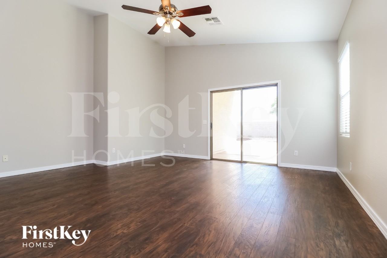 24853 W Rosita Ave - Photo 3 of 15
