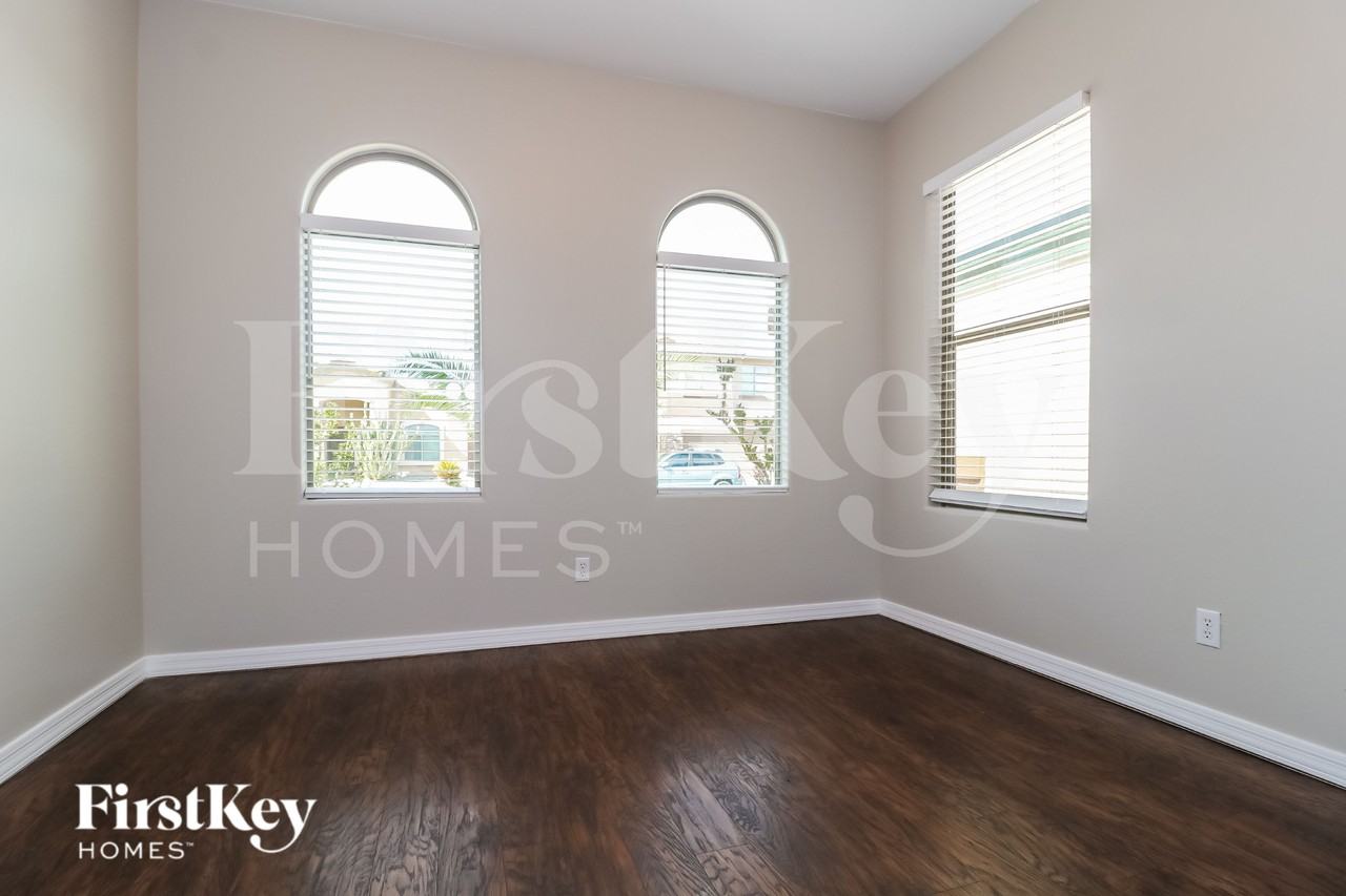 24853 W Rosita Ave - Photo 5 of 15