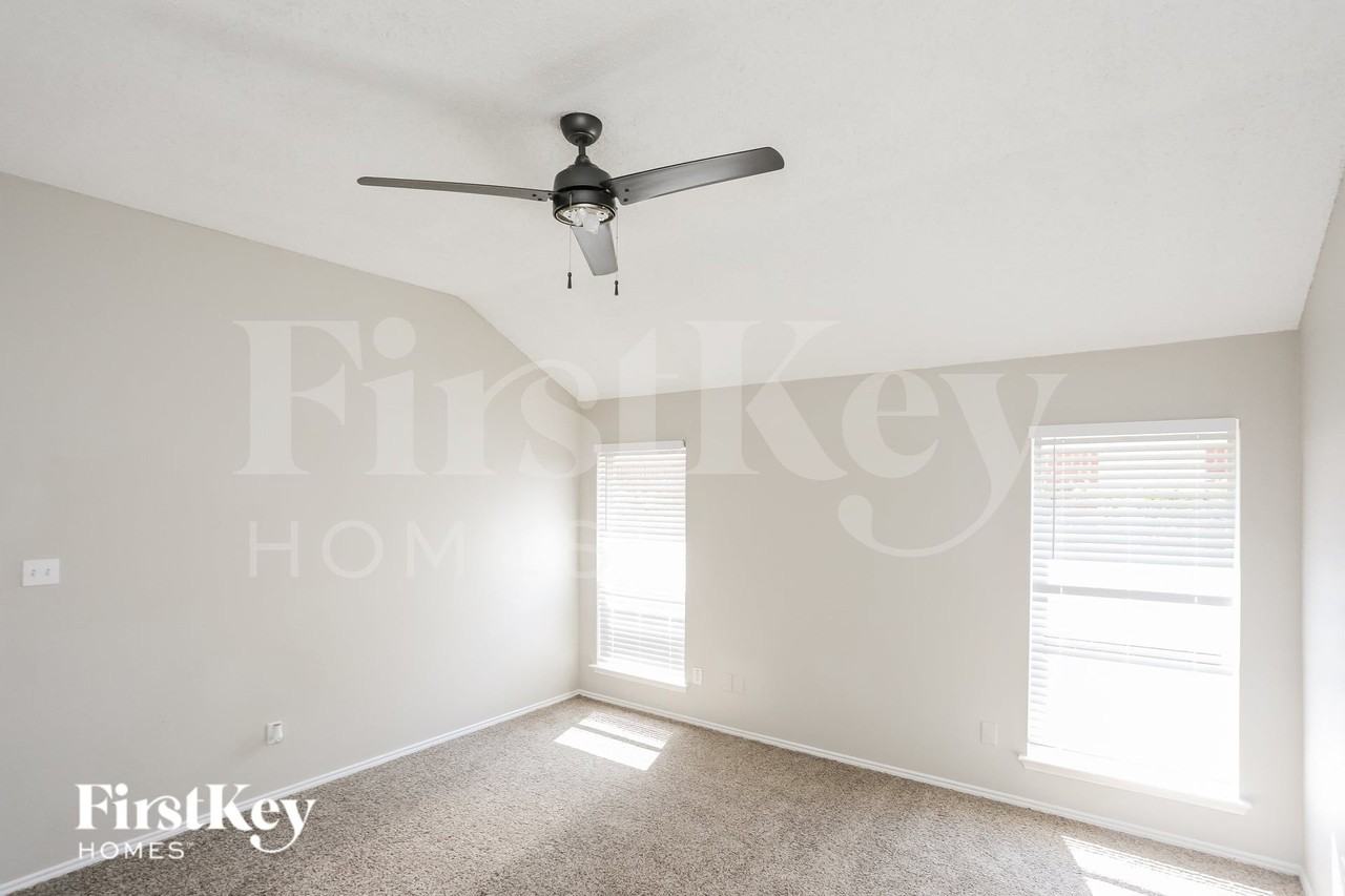 2505 Hidden Springs Dr - Photo 7 of 15