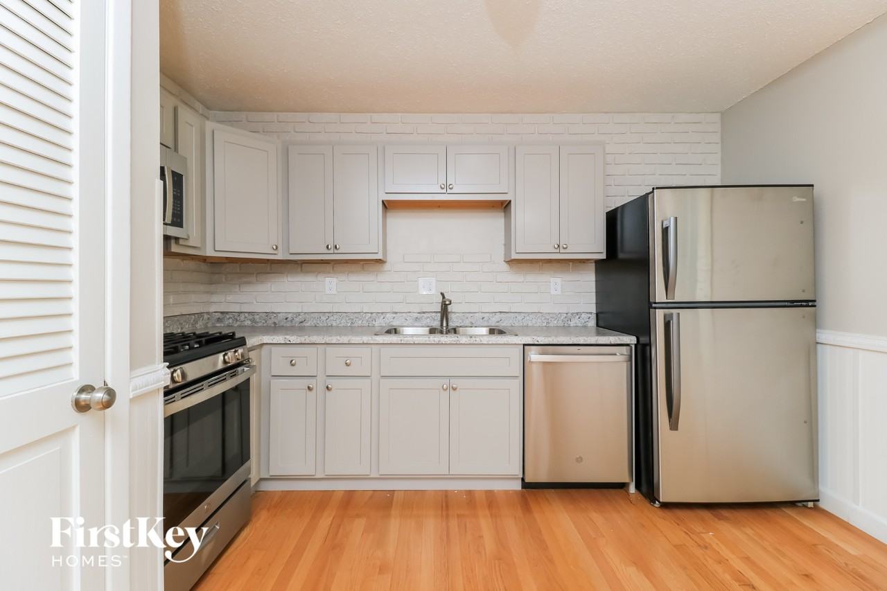 2705 Peachwood Trl - Photo 5 of 15