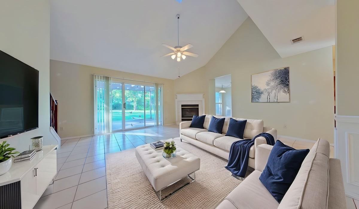 24 Neptune Dr - Photo 4 of 23