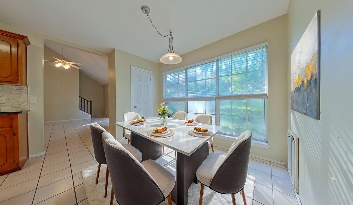 24 Neptune Dr - Photo 6 of 23