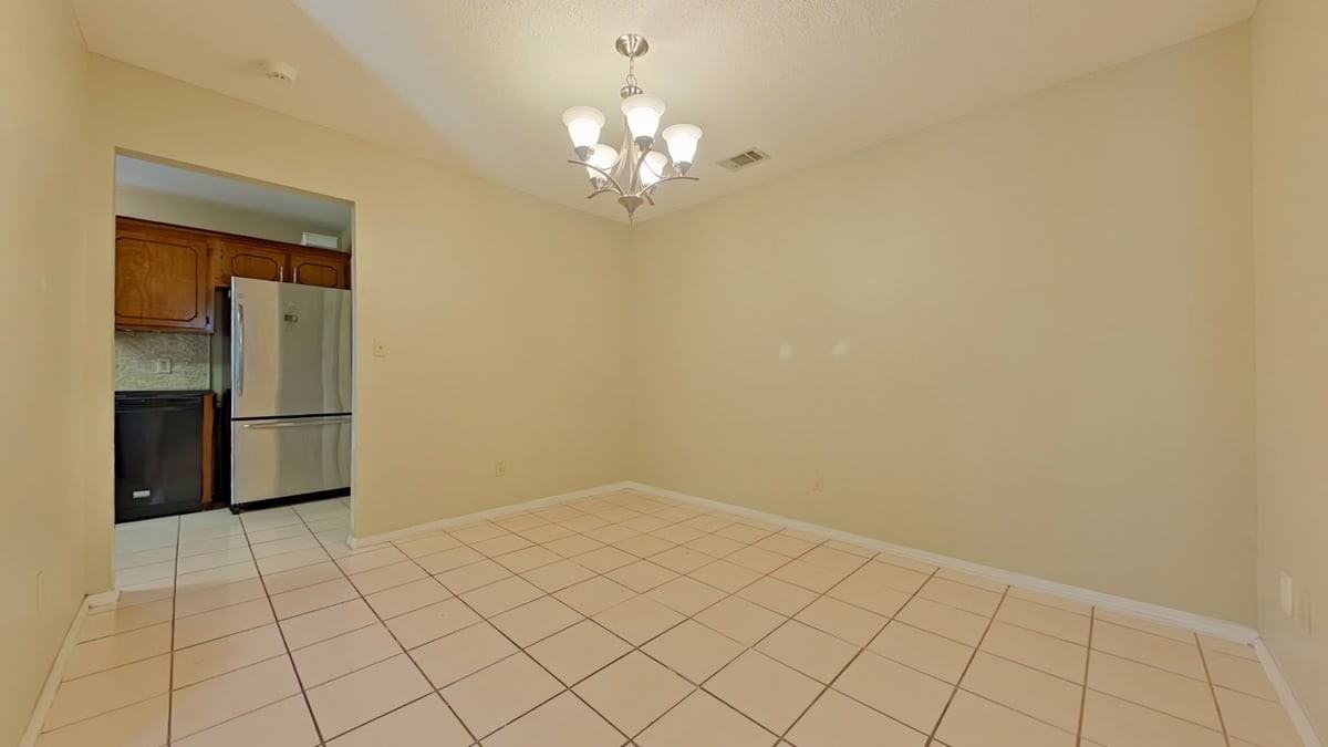 24 Neptune Dr - Photo 7 of 23