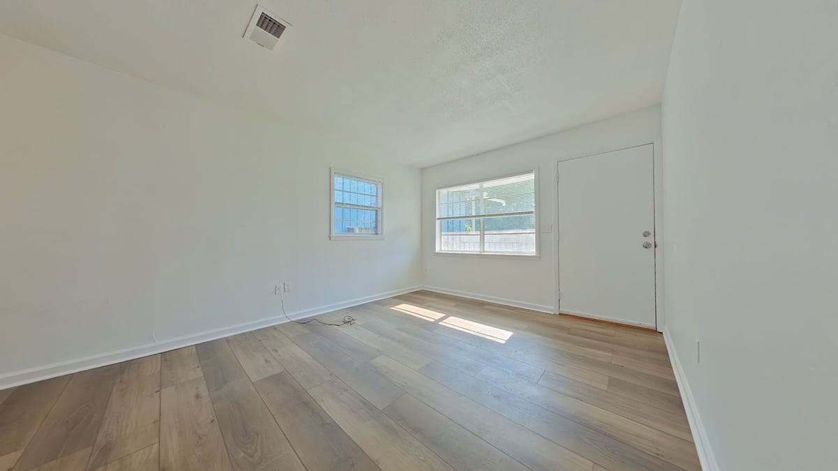 521 Bob Sikes Blvd - Photo 3 of 16