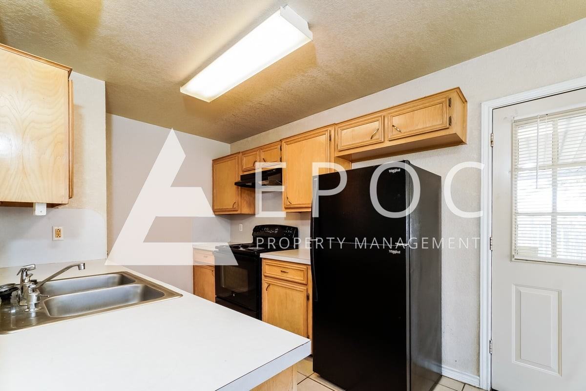 2507 Lain Dr - Photo 4 of 28