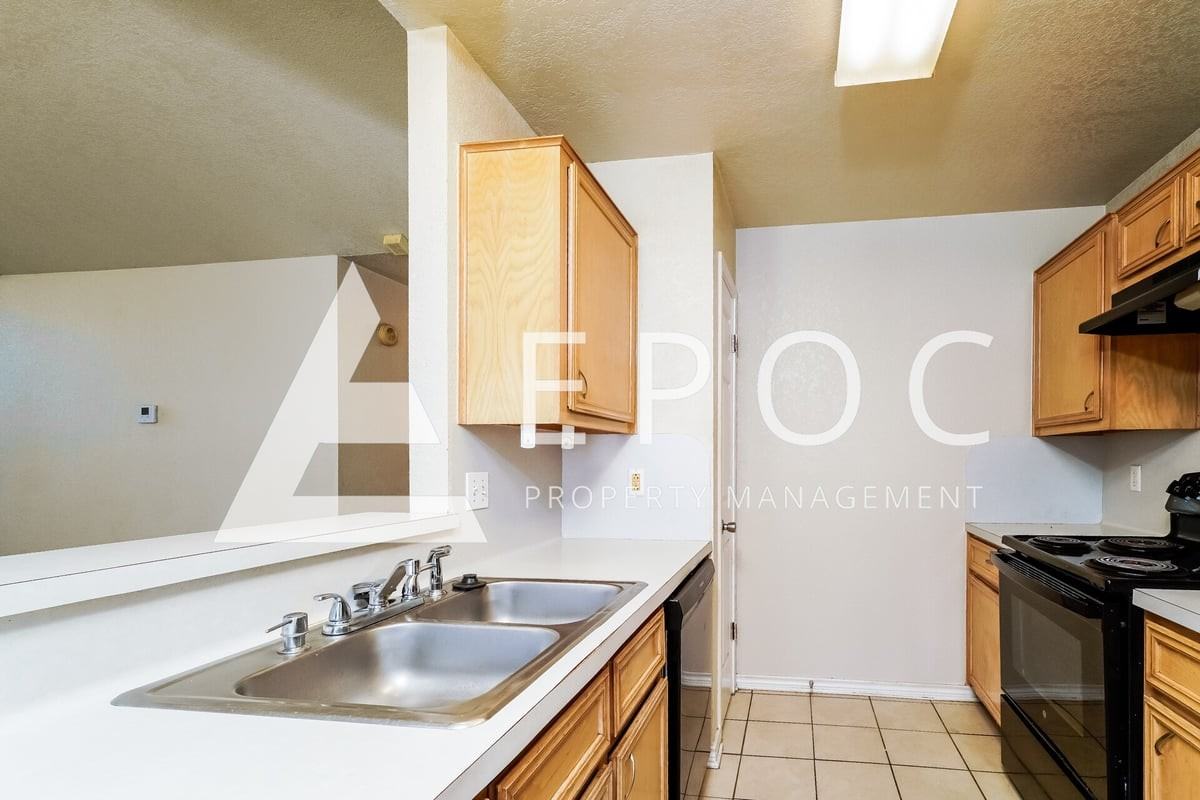 2507 Lain Dr - Photo 5 of 28