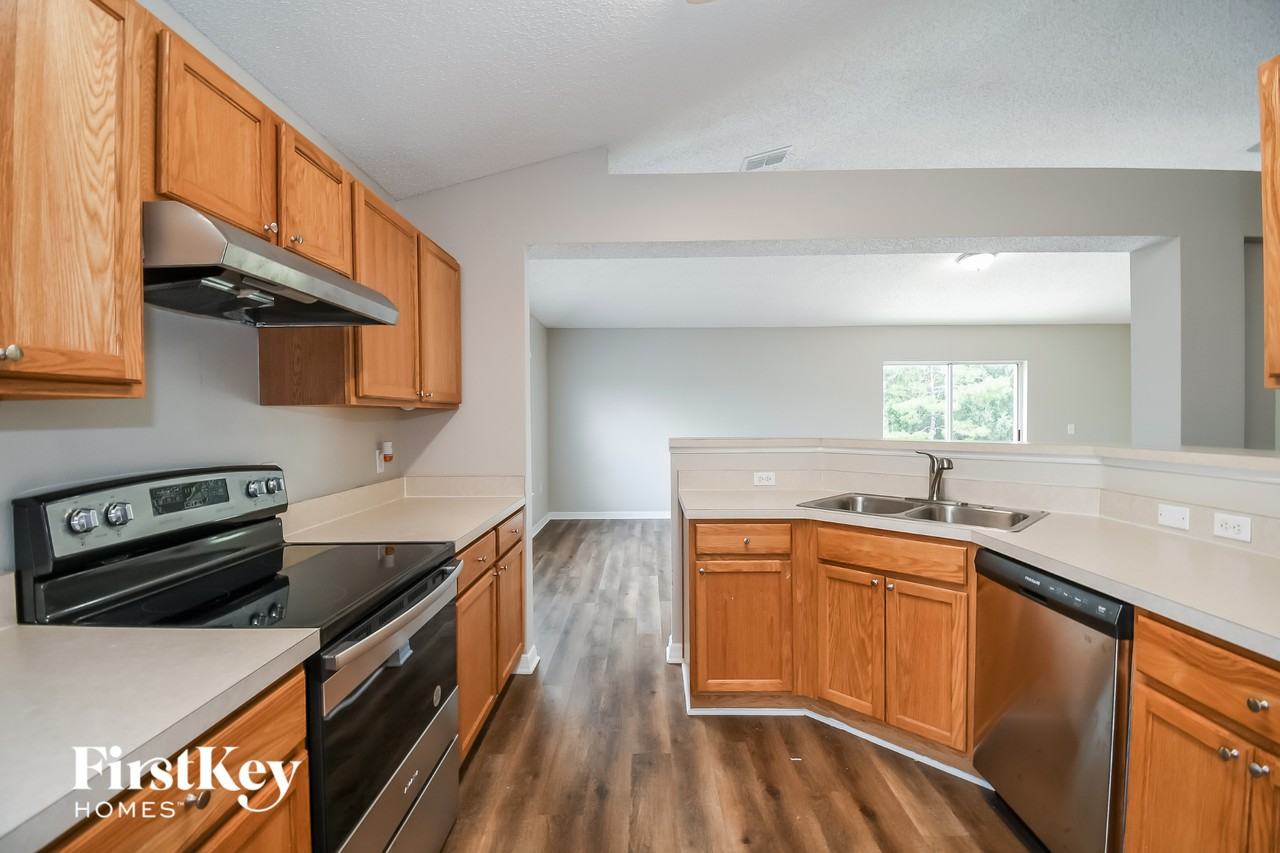 4111 Moonrise Ct - Photo 6 of 15
