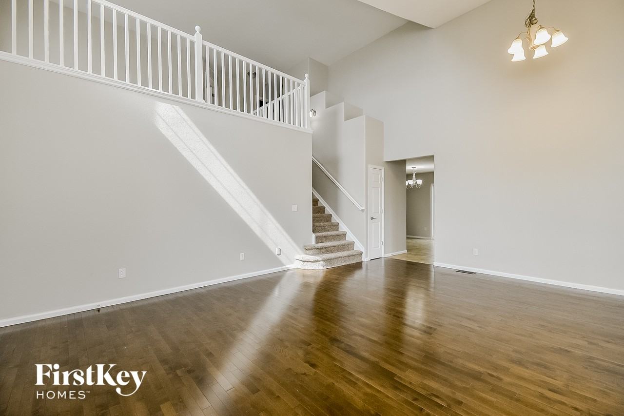 8308 Brook Valley Dr - Photo 3 of 15