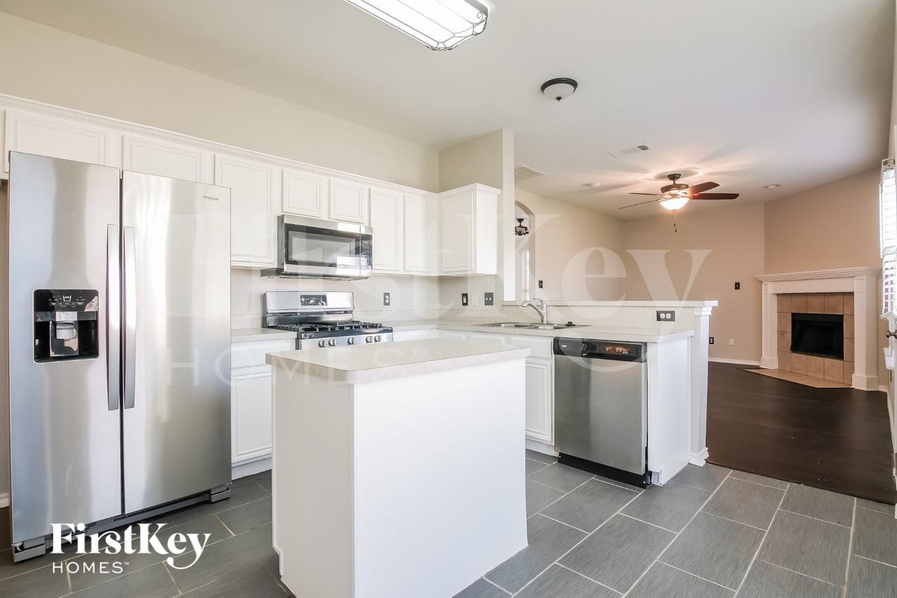 6605 Sandgate Dr - Photo 7 of 15
