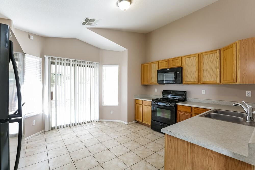10205 Barrel Ridge St - Photo 5 of 16