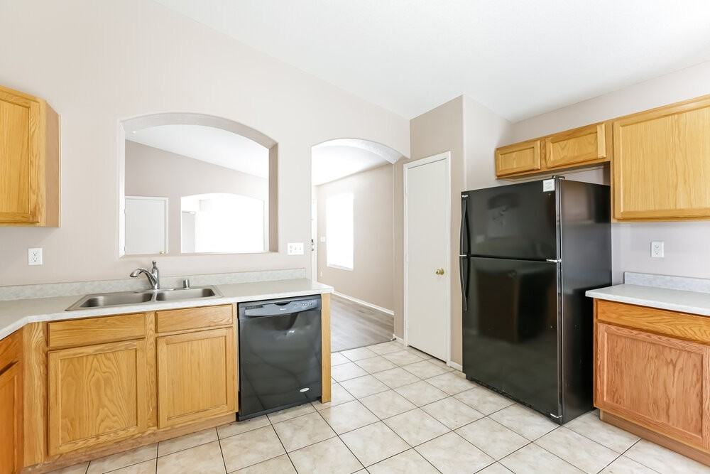 10205 Barrel Ridge St - Photo 6 of 16