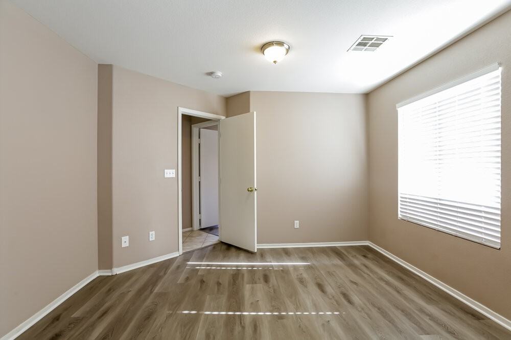 10205 Barrel Ridge St - Photo 7 of 16