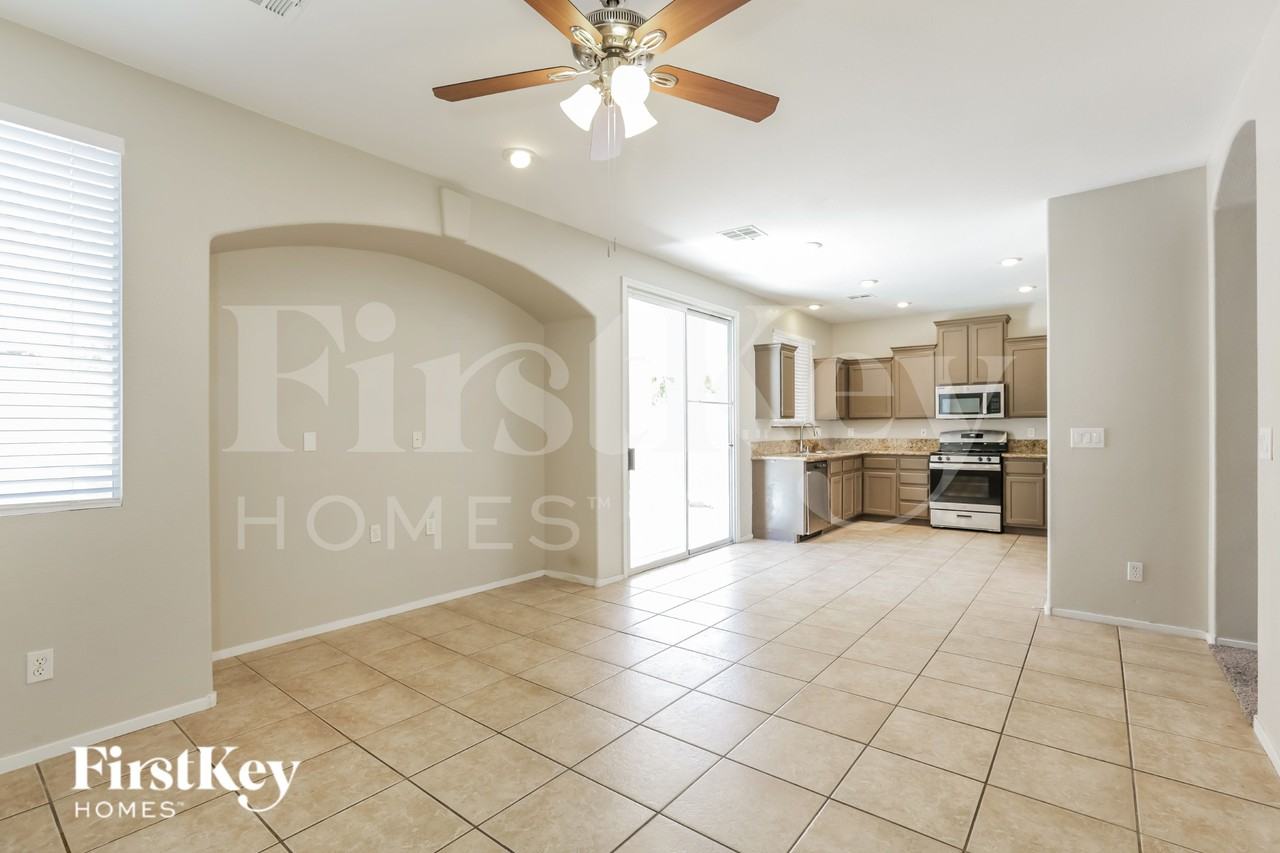 8227 Shallow River Ct - Photo 4 of 16