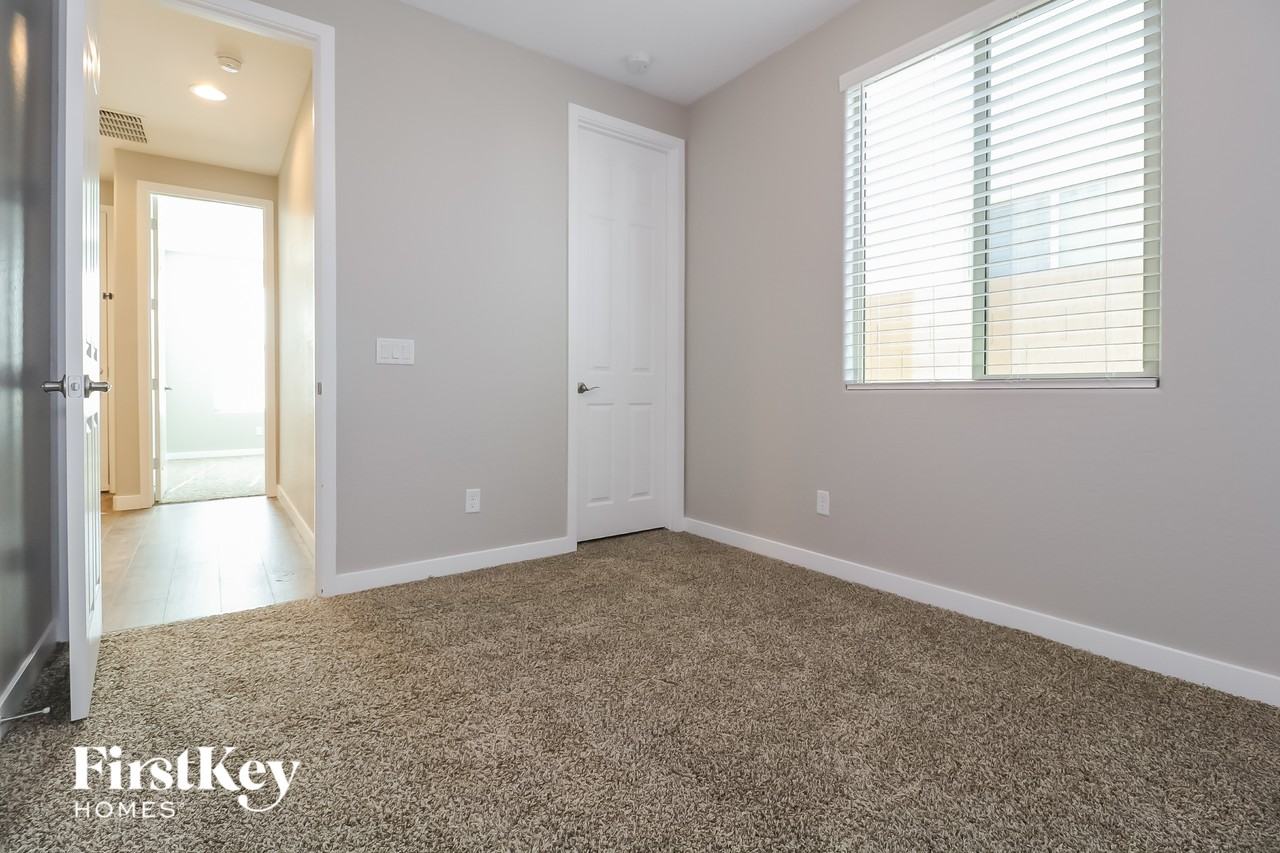 19690 W Turney Ave - Photo 7 of 15