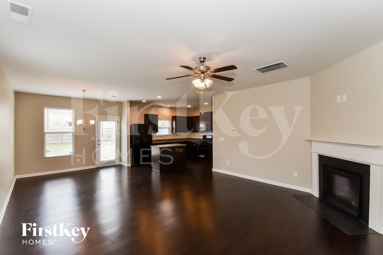 584 Dasheill Ln - Photo 2 of 15