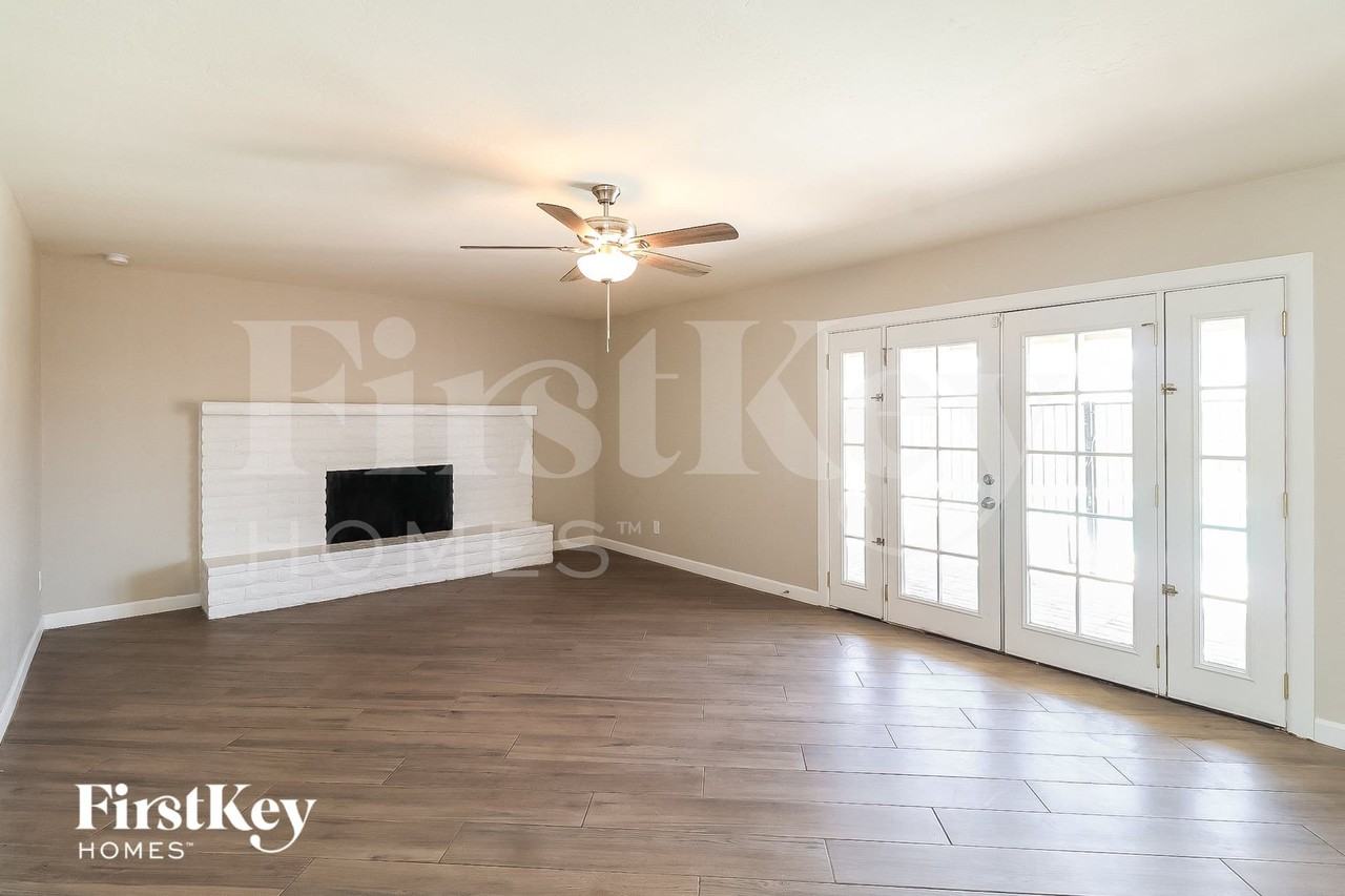 3127 W Shangri La Rd - Photo 5 of 15