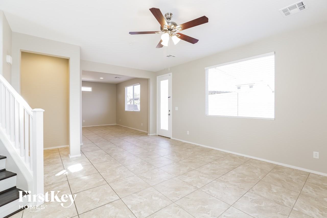 4148 Seclusion Bay Ave - Photo 3 of 15