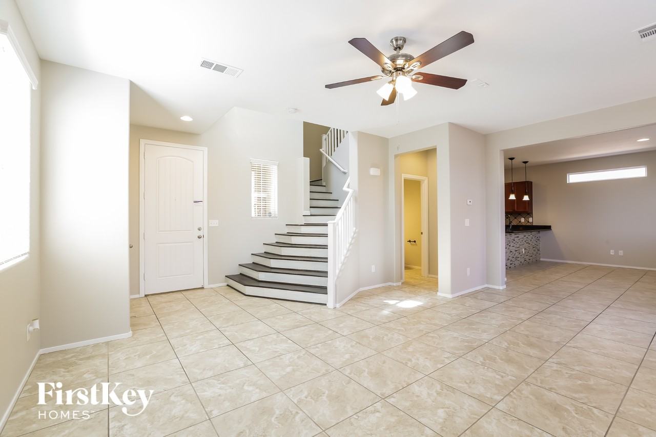 4148 Seclusion Bay Ave - Photo 4 of 15