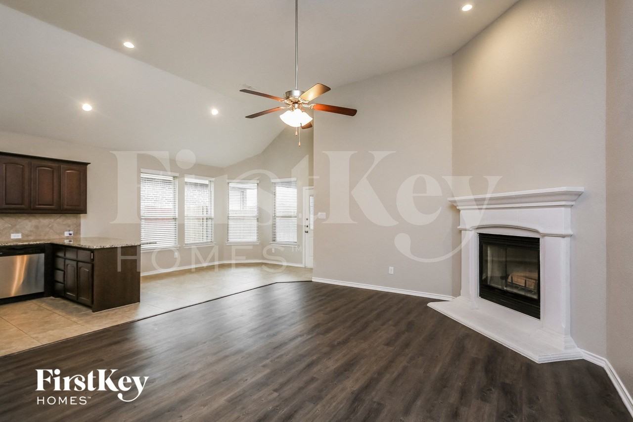 11448 Starlight Ranch Trl - Photo 4 of 15