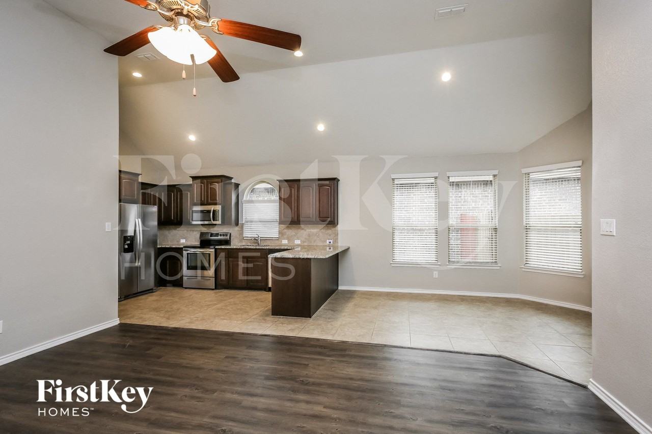 11448 Starlight Ranch Trl - Photo 5 of 15