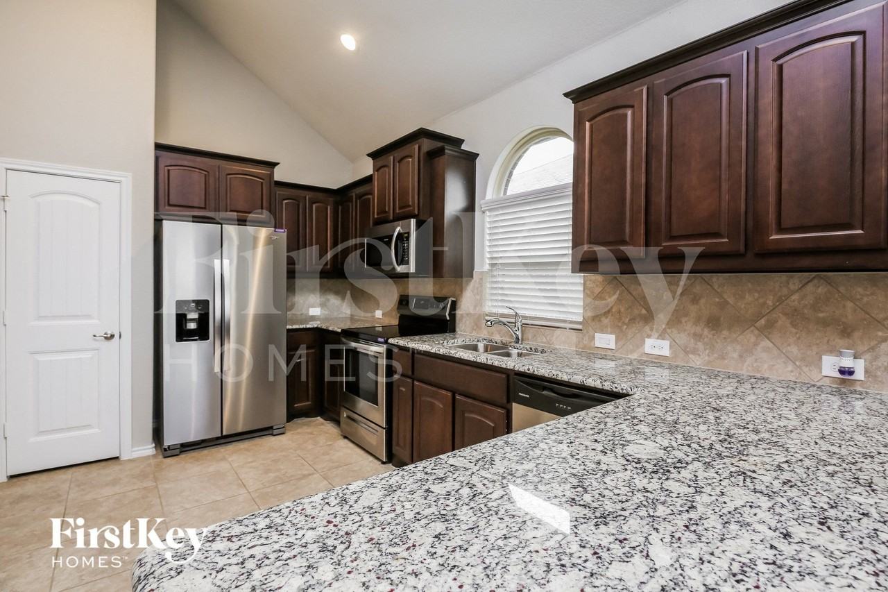 11448 Starlight Ranch Trl - Photo 6 of 15