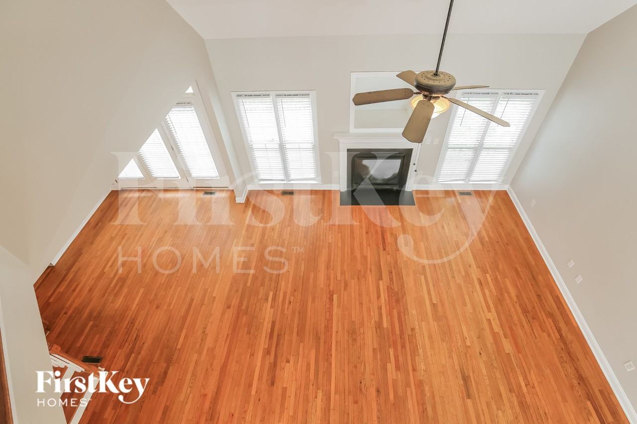 17 Orchard Grass Ct - Photo 4 of 16